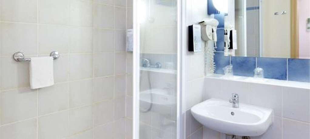 Campanile Clermont-Ferrand ~ Thiers Hotell Rum bild