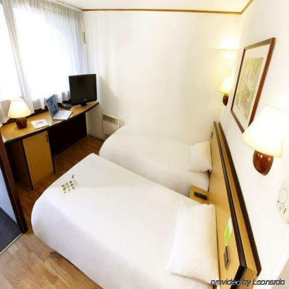 Campanile Clermont-Ferrand ~ Thiers Hotell Exteriör bild